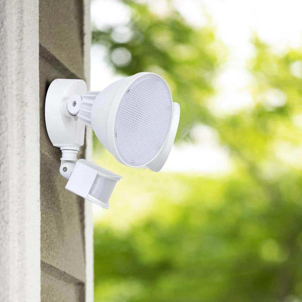 2-Head 250-Watt Equivalent Integrated LED White Outdoor Security Area Light with Motion Sensor by LUTEC 4 2-Head 250-Watt Equivalent Integrated LED White Outdoor Security Area Light with Motion Sensor by LUTEC - Image 2